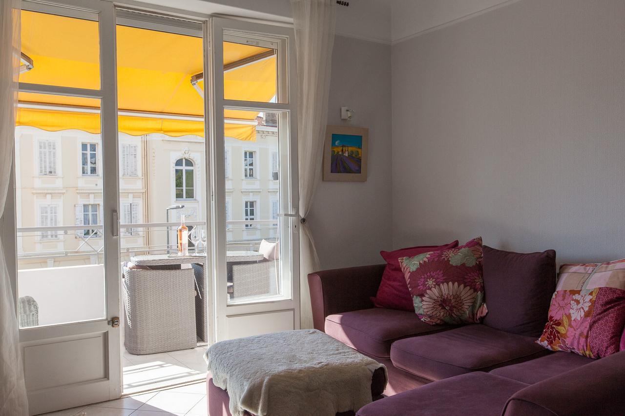 Palais View